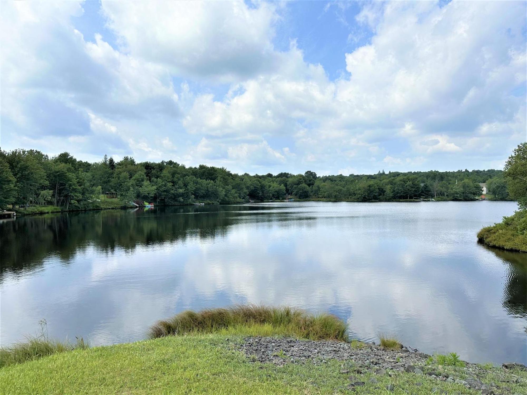 Lakehouse *Hottub*Jacuzzi*Firepit*Bbq*Pool Long Pond 외부 사진
