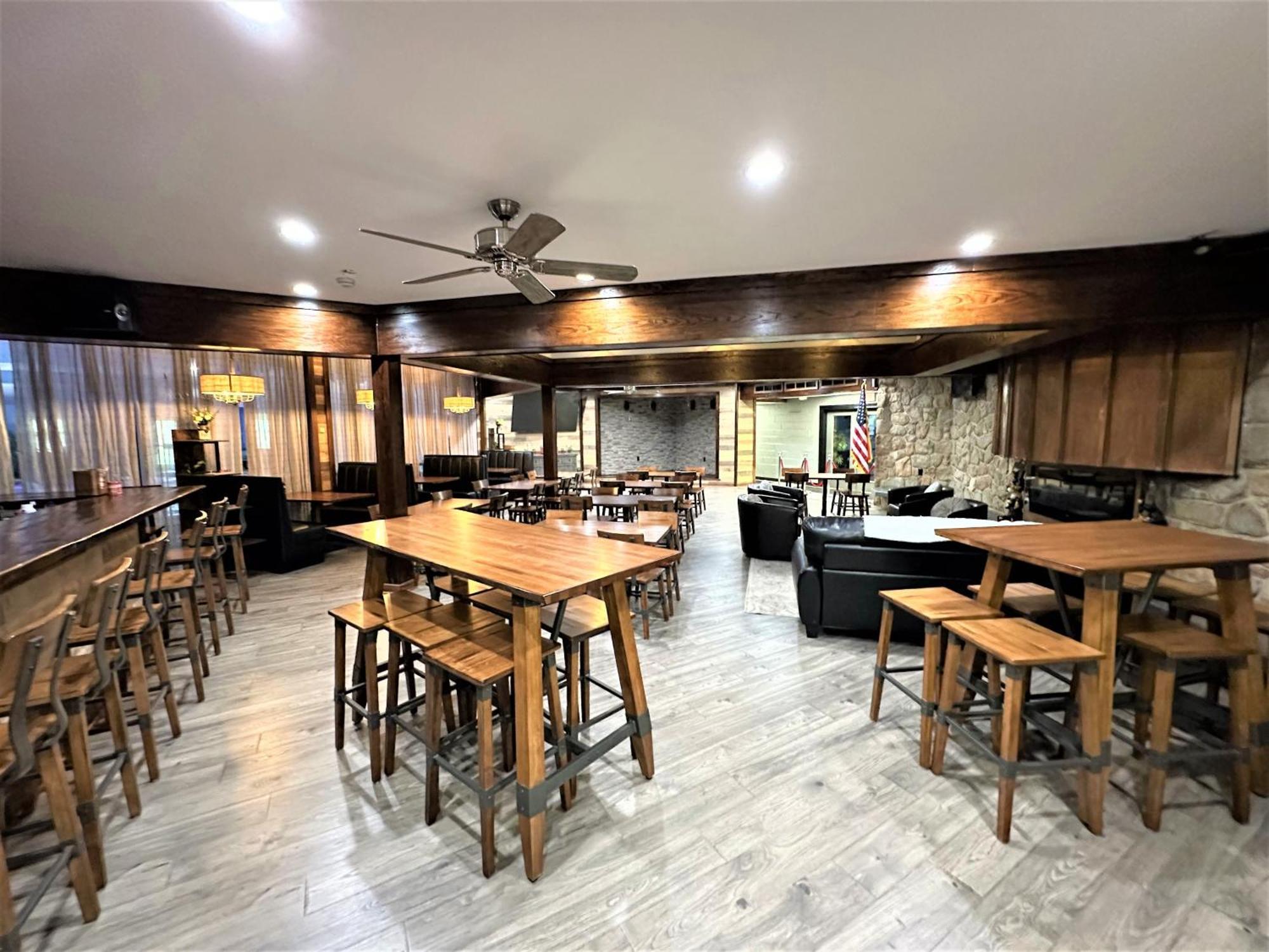 Lakehouse *Hottub*Jacuzzi*Firepit*Bbq*Pool Long Pond 외부 사진